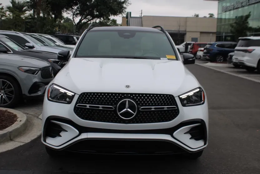 2025 Mercedes Benz GLE 450 4MATIC photo 1