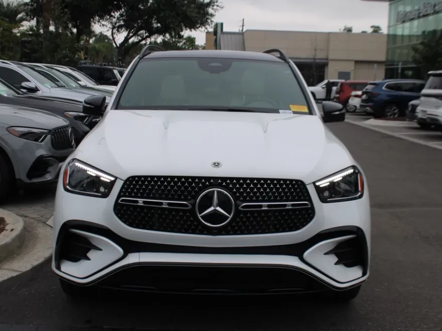 2025 Mercedes Benz GLE 450 4MATIC photo 1