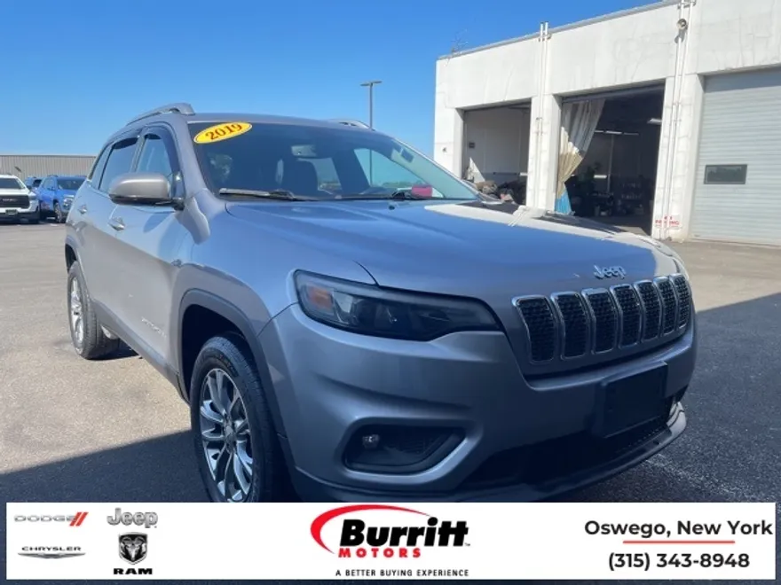 2019 Jeep Cherokee Latitude photo 1