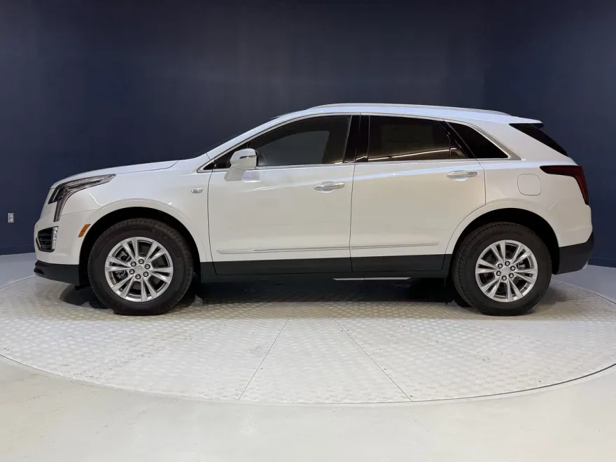 2025 Cadillac XT5 Luxury photo 1