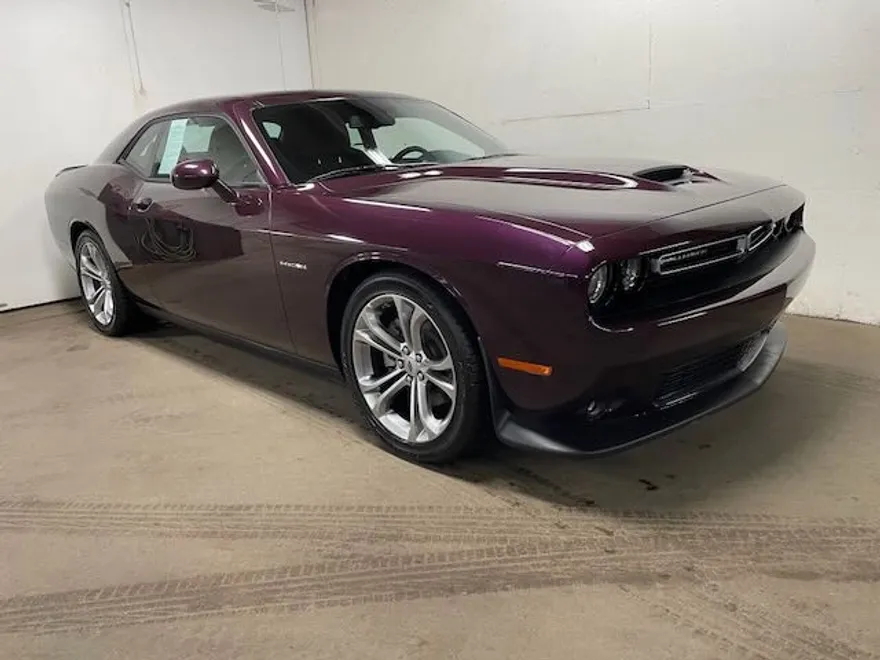 2022 Dodge Challenger R/T photo 1