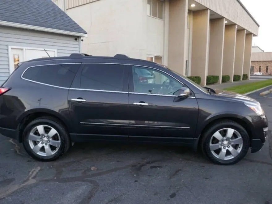 2015 Chevrolet Traverse LTZ photo 1