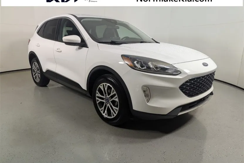 2022 Ford Escape SEL photo 1