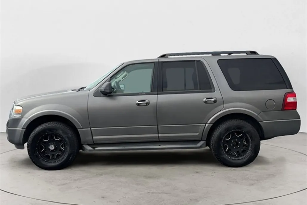 2011 Ford Expedition XLT King Ranch photo 1