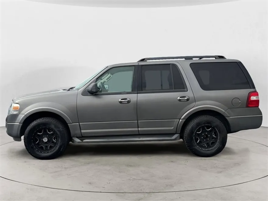 2011 Ford Expedition XLT King Ranch photo 1