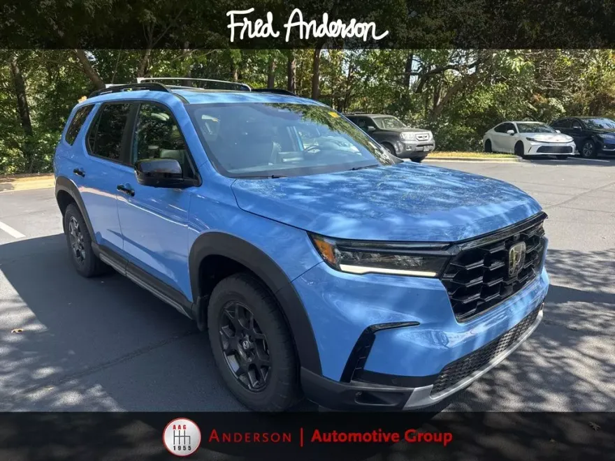 2023 Honda Pilot TrailSport photo 1