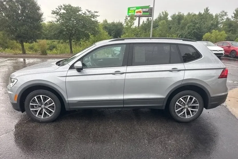 2021 Volkswagen Tiguan S photo 1