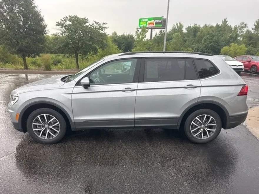 2021 Volkswagen Tiguan S photo 1