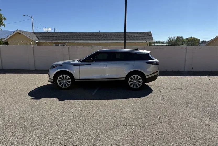 2018 Land Rover Range Rover Velar R-Dynamic SE photo 1