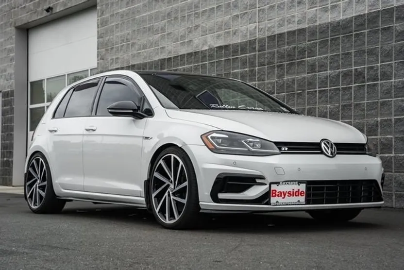 2018 Volkswagen Golf R 4Motion photo 1