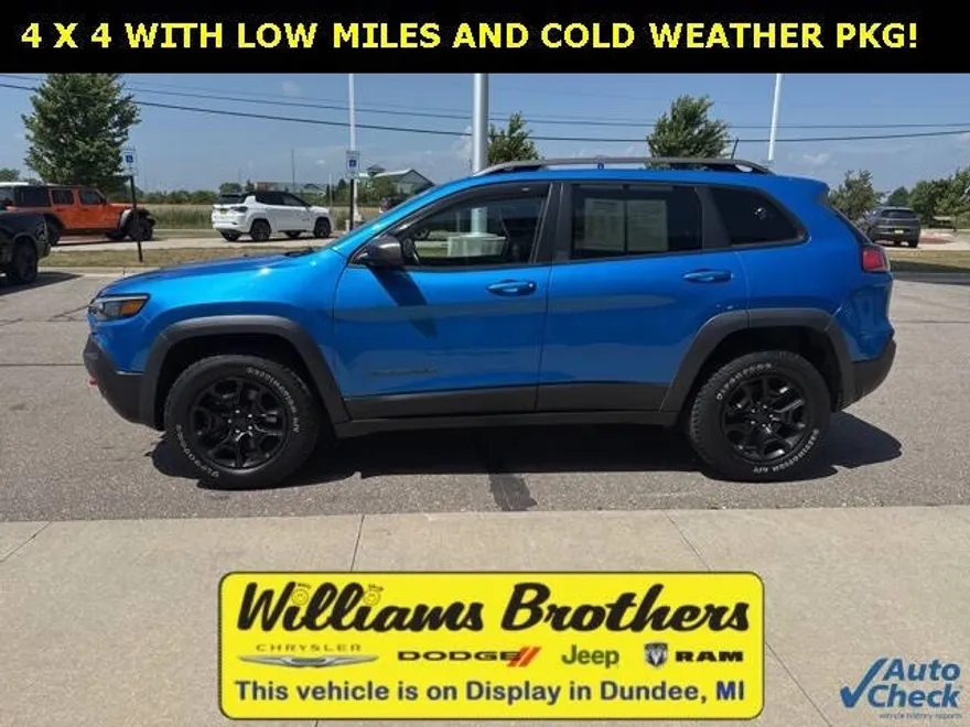 2019 Jeep Cherokee Trailhawk photo 1