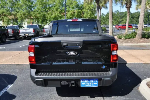 2025 Ford Maverick Lariat photo 2