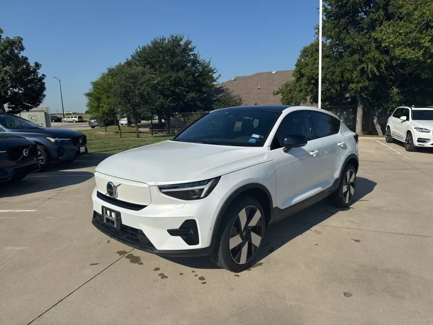 2023 Volvo C40 Ultimate photo 1