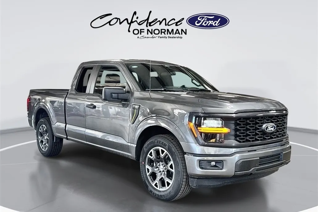 2025 Ford F-150 STX photo 1