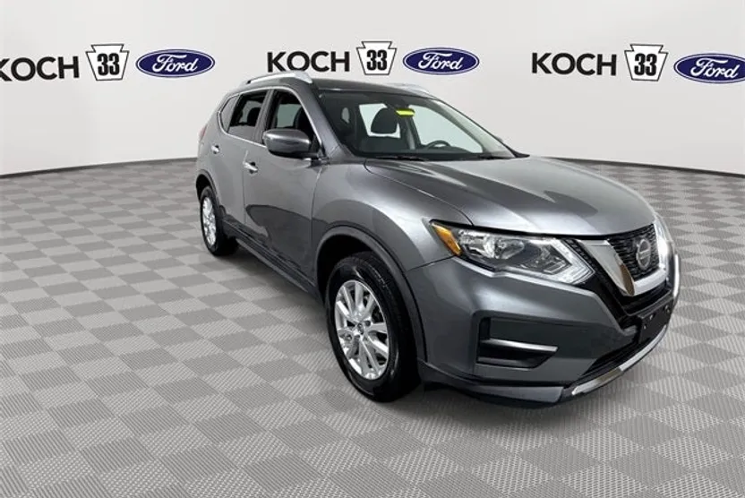 2019 Nissan Rogue SV photo 1