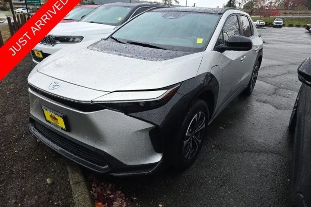 2023 Toyota bZ4X XLE photo 1