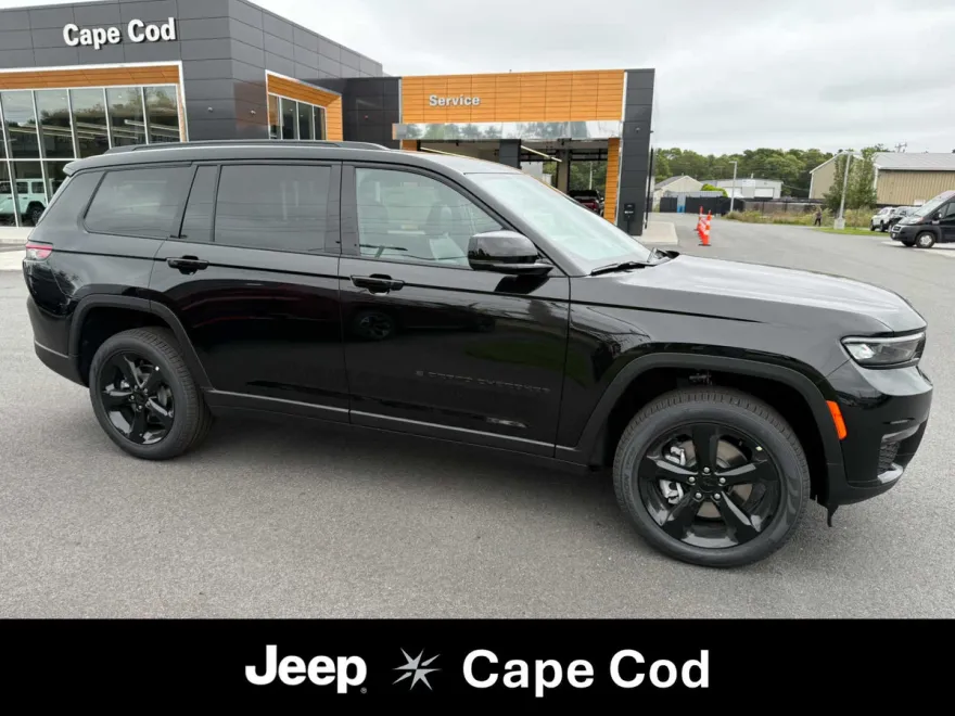 2025 Jeep Grand Cherokee Limited photo 1