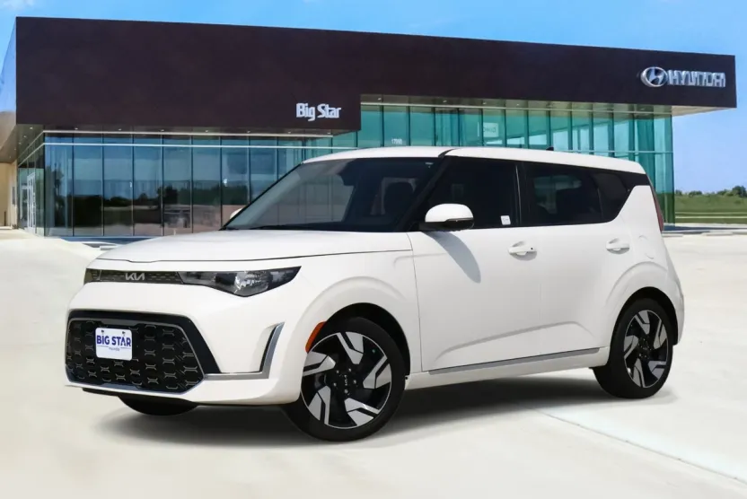 2024 Kia Soul GT-Line photo 1