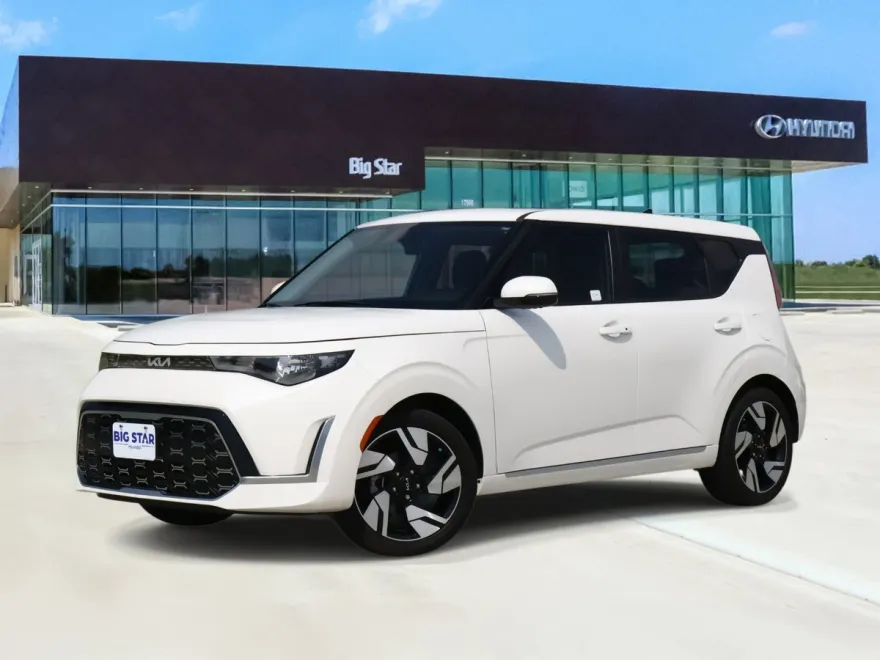 2024 Kia Soul GT-Line photo 1