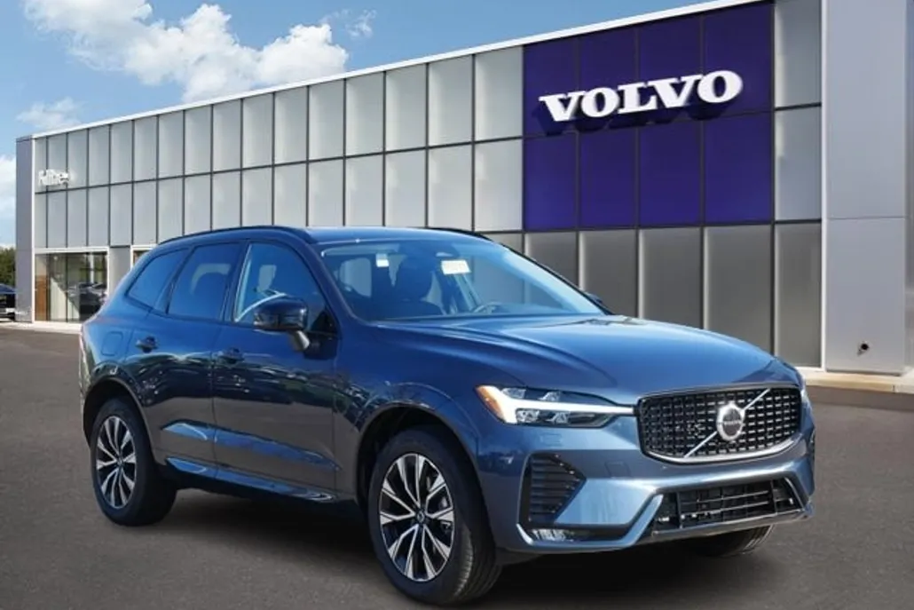 2025 Volvo XC60 B5 Core photo 1