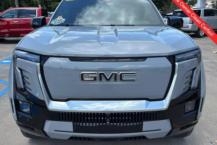 2024 Gmc Sierra EV Denali Edition 1 photo 1