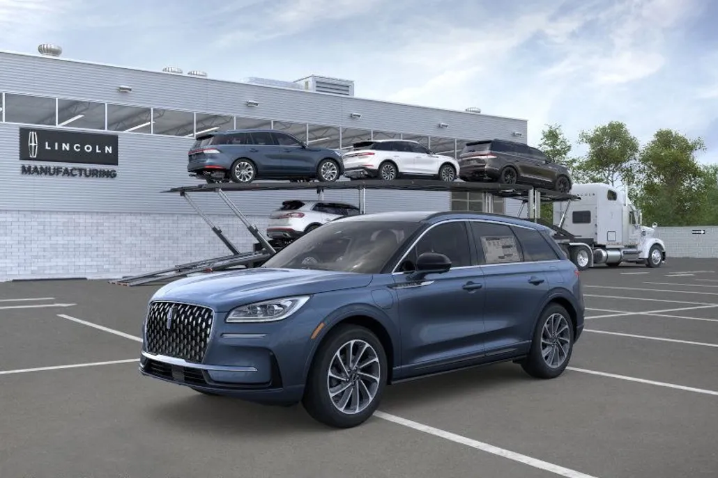 2025 Lincoln Corsair Grand Touring photo 1
