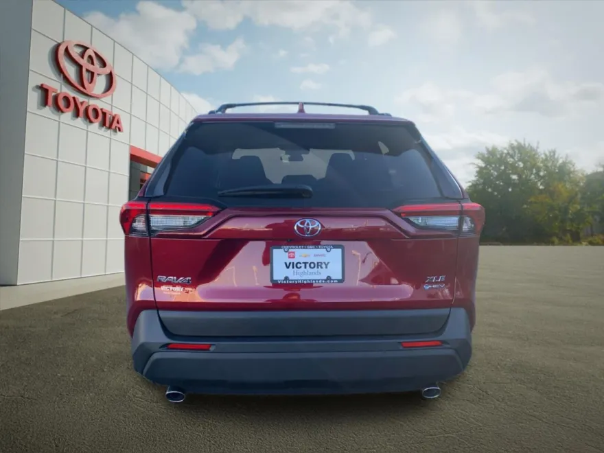 2025 Toyota RAV4 Hybrid XLE photo 1