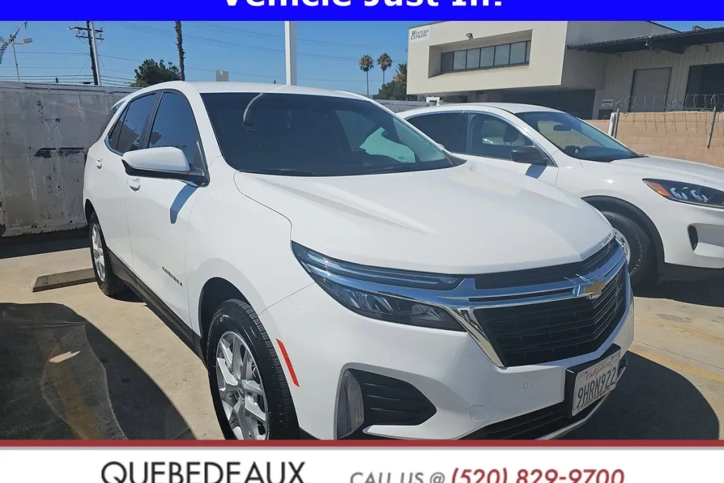 2023 Chevrolet Equinox LT photo 1
