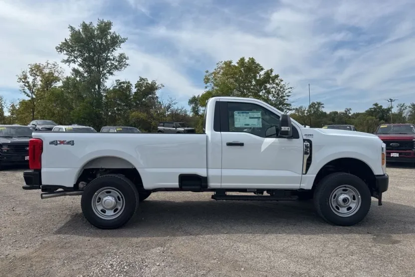 2026 Ford F-350 XL photo 1