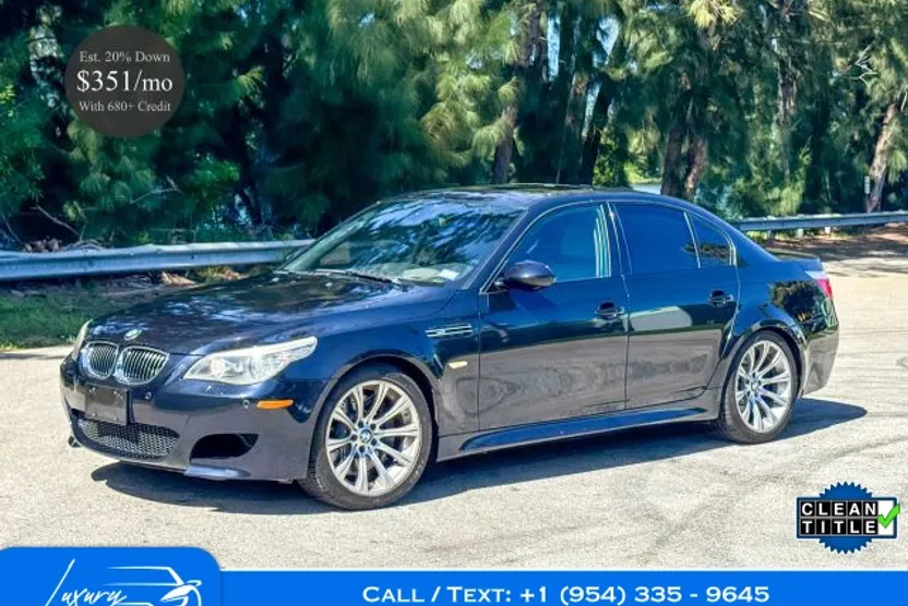 2010 Bmw M5 5 Sedan photo 1