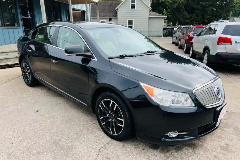 2011 Buick LaCrosse CXS photo 1