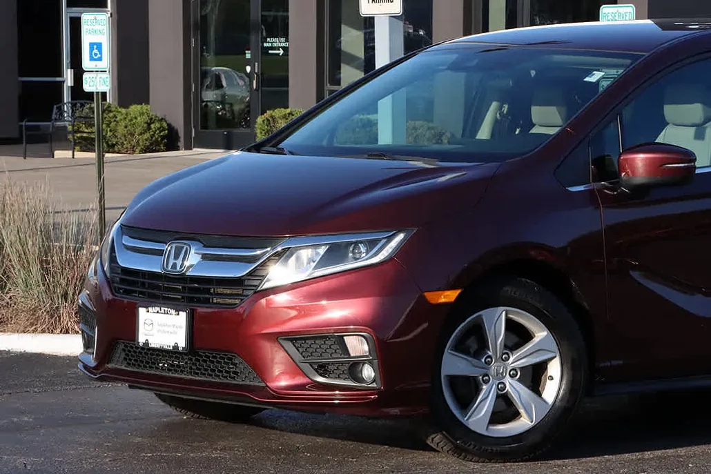 2019 Honda Odyssey EX photo 1