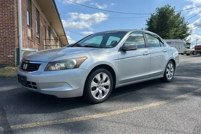 2010 Honda Accord EX photo 1