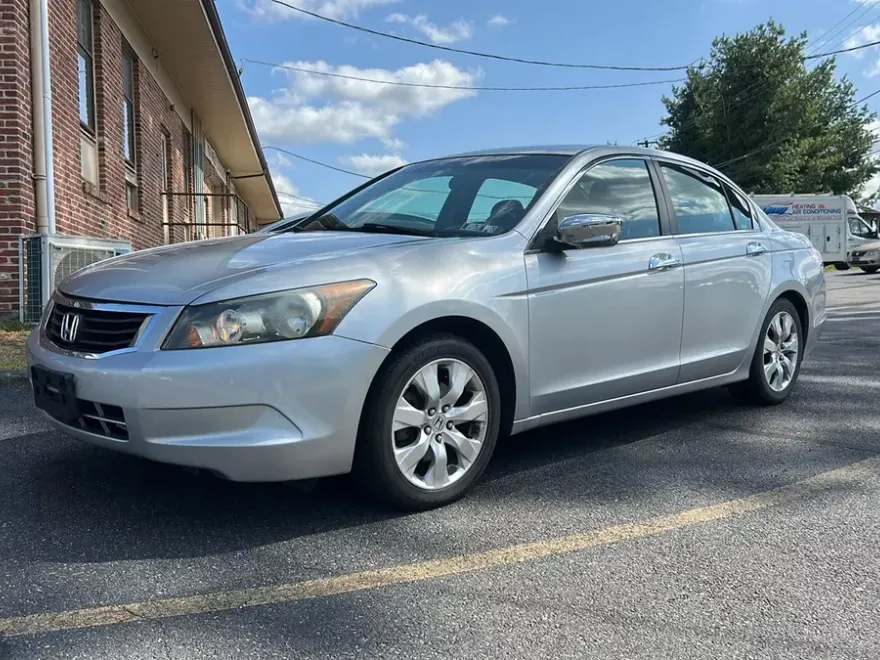 2010 Honda Accord EX photo 1