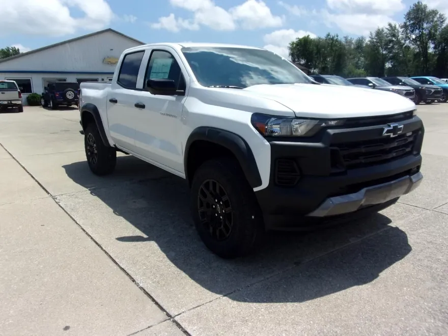 2026 Chevrolet Colorado Trail Boss photo 1
