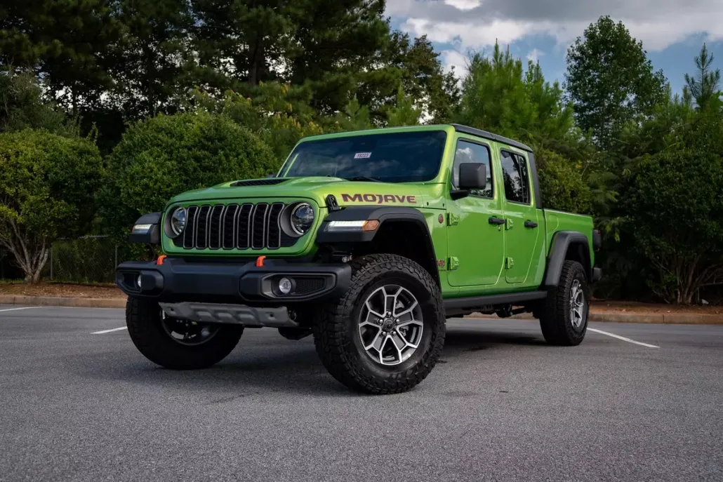 2025 Jeep Gladiator Mojave photo 1