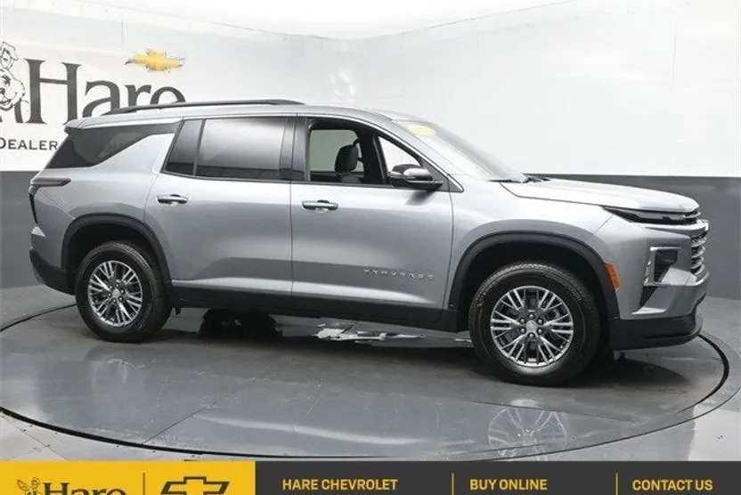 2025 Chevrolet Traverse photo 1