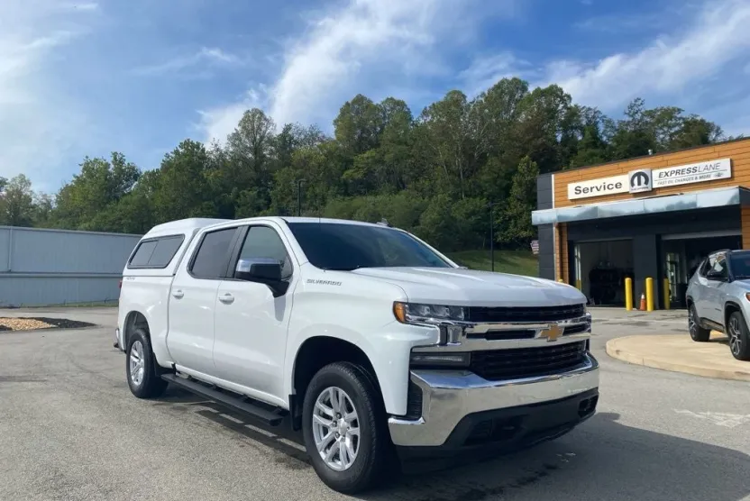 2022 Chevrolet Silverado 1500 photo 1