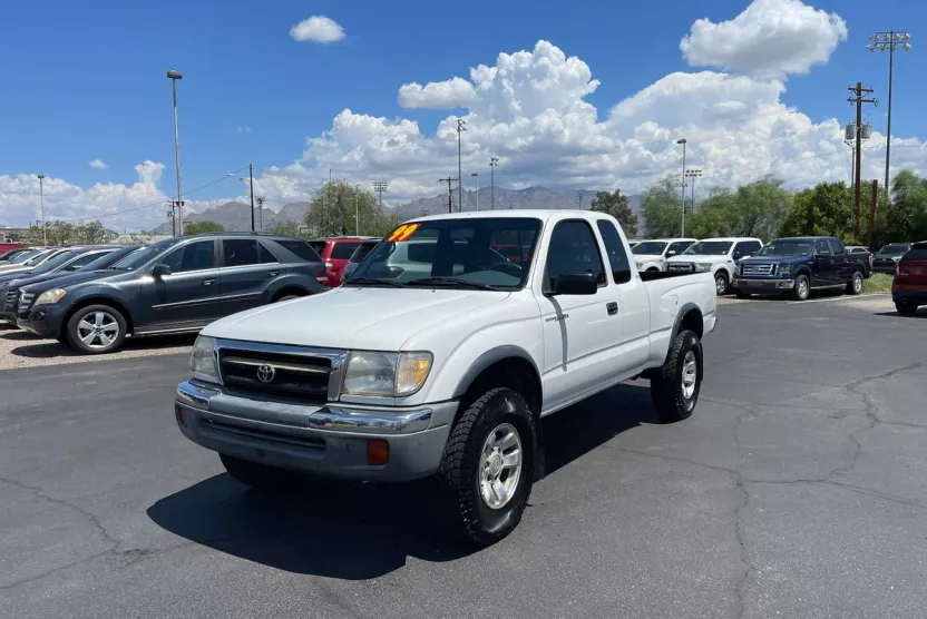 1999 Toyota Tacoma SR5 V6 photo 1