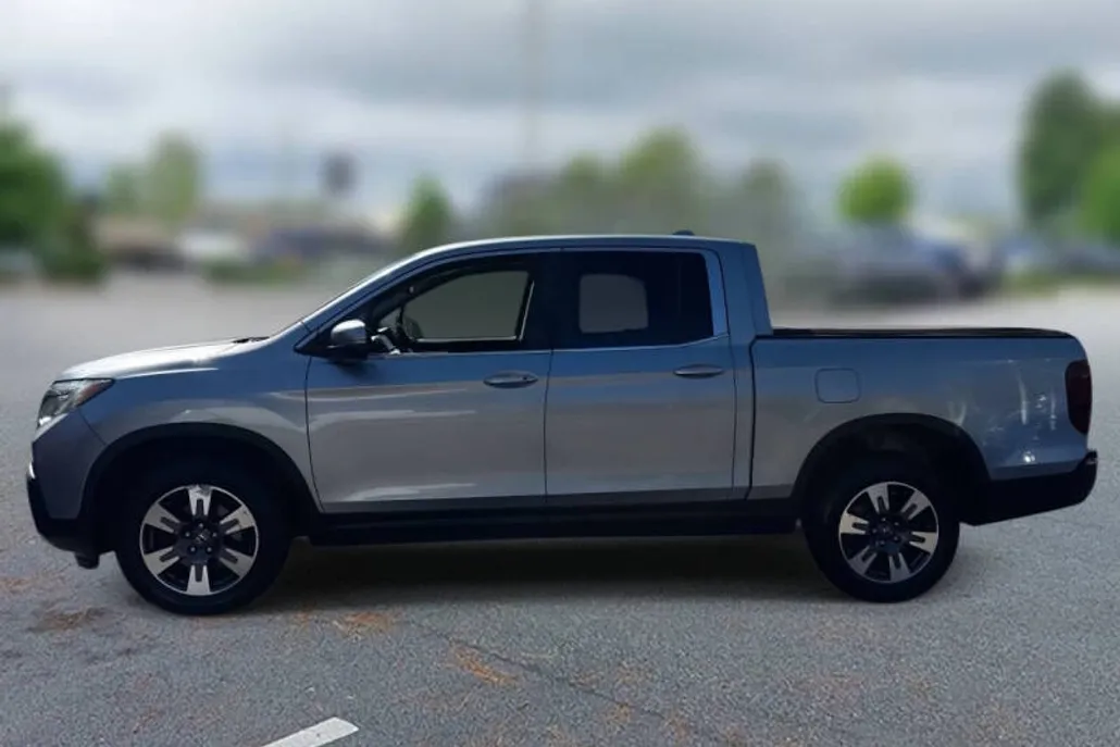 2017 Honda Ridgeline RTL photo 1