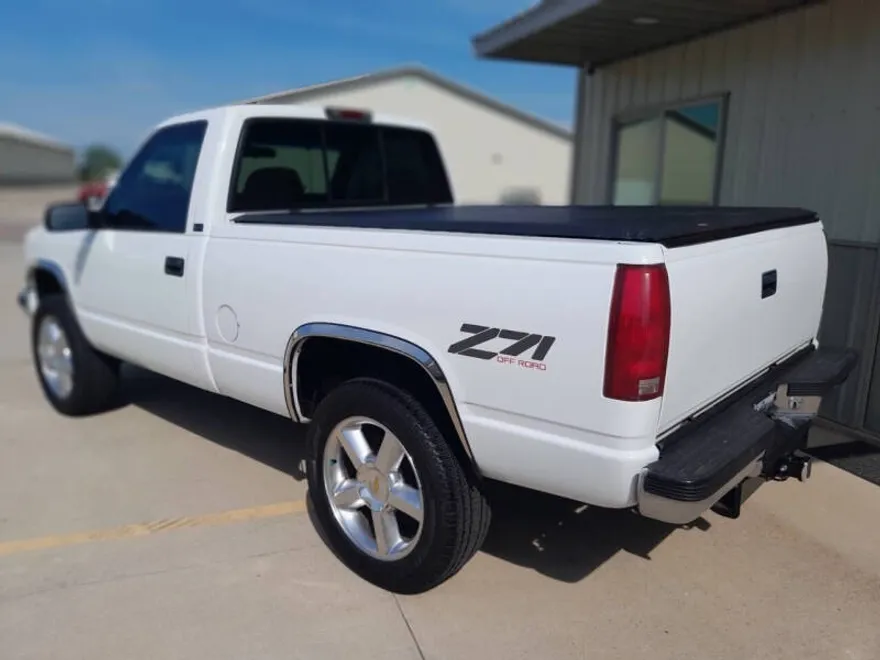 1997 Gmc Sierra 1500 SLE photo 1