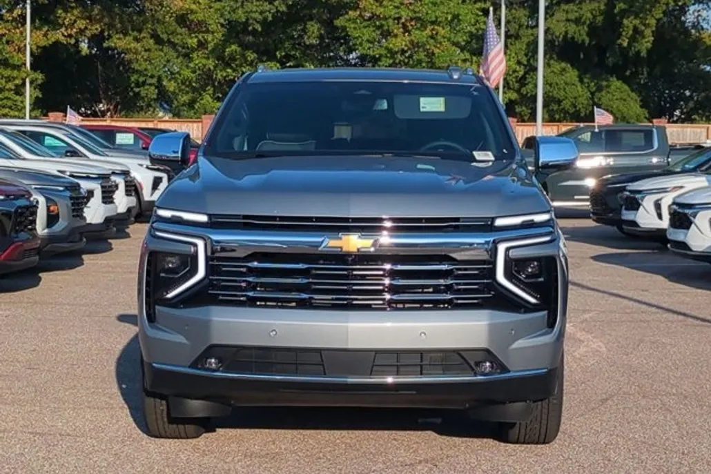 2026 Chevrolet Suburban Premier photo 1