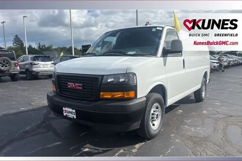 2025 Gmc Savana Cargo 2500 photo 1