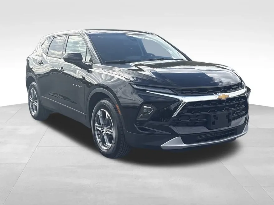 2025 Chevrolet Blazer 2LT photo 1
