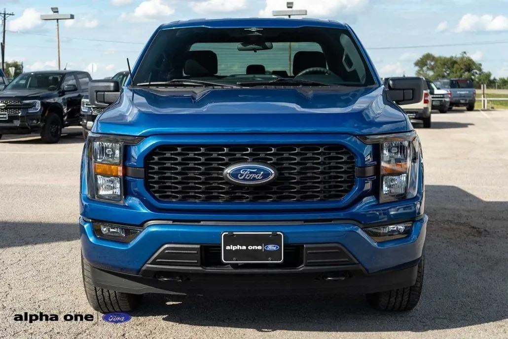 2023 Ford F-150 XL photo 1