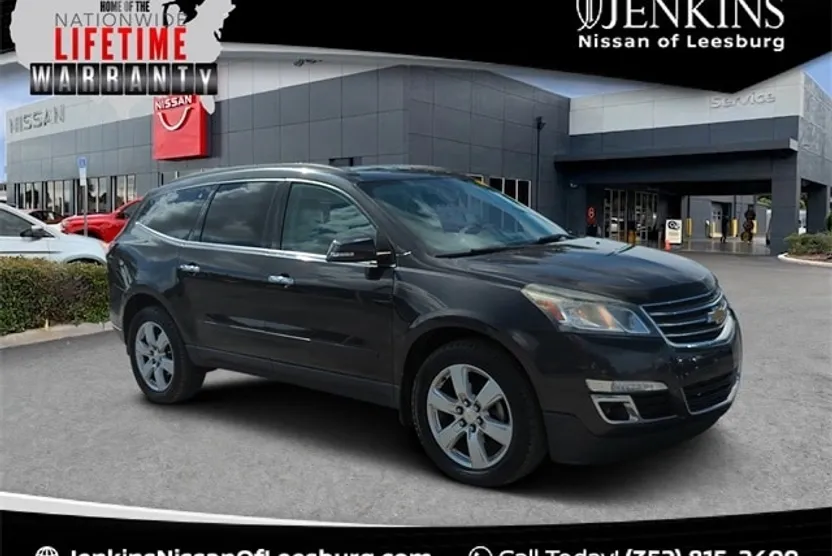 2017 Chevrolet Traverse 1LT photo 1