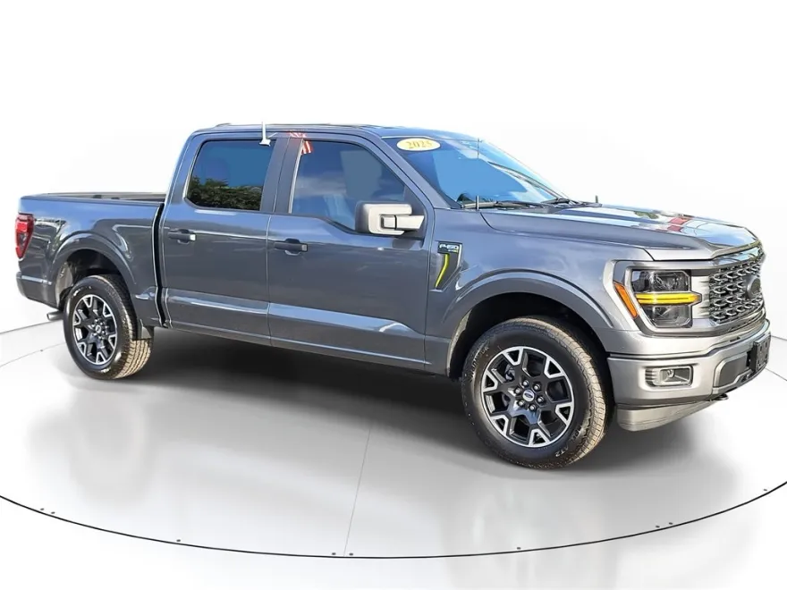 2025 Ford F-150 STX photo 1