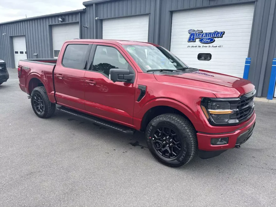 2025 Ford F-150 XLT photo 1