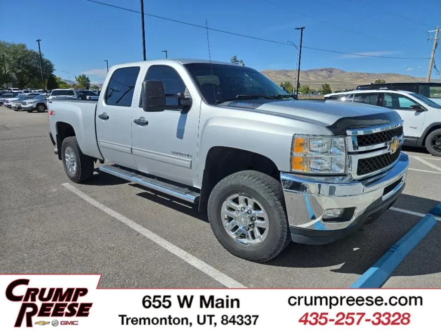 2012 Chevrolet Silverado 3500HD LT photo 1