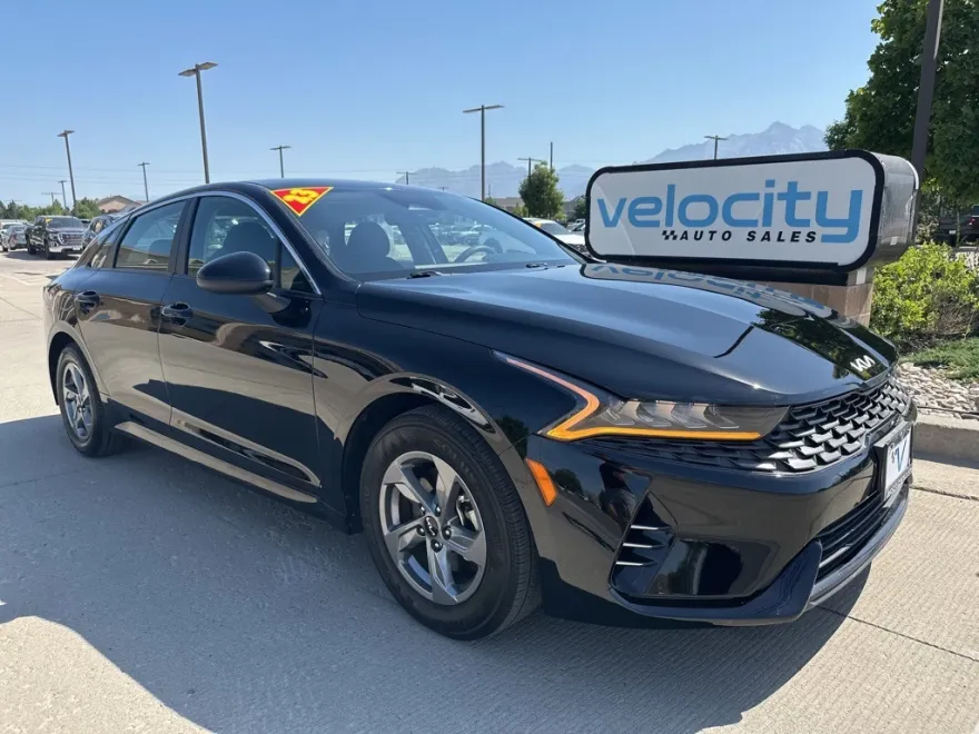 2023 Kia K5 LXS photo 1
